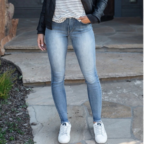 Grace & Lace Denim - Mid-Rise Jeggings
